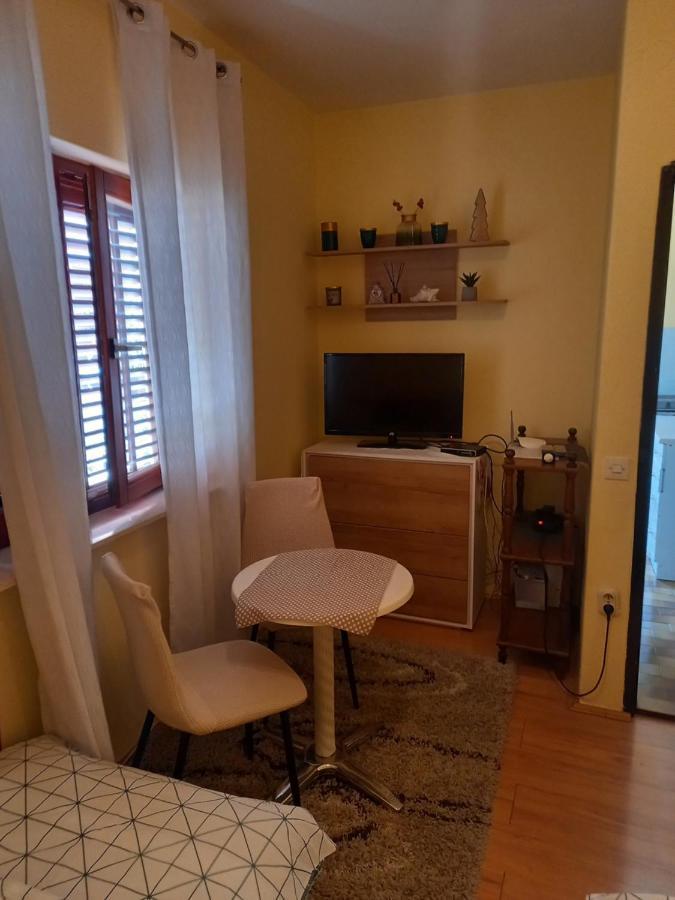 Apartman Goran Vodice Bagian luar foto