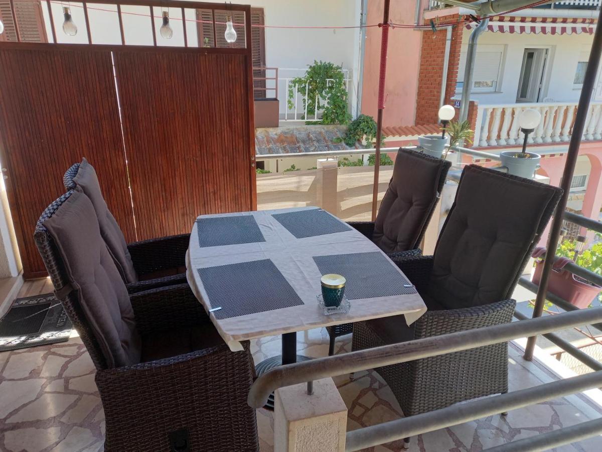 Apartman Goran Vodice Bagian luar foto